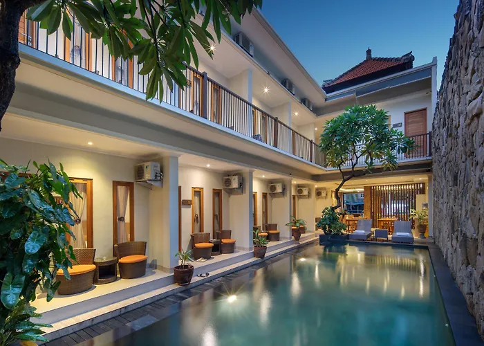 Angkul Angkul Segara Hotel 3*